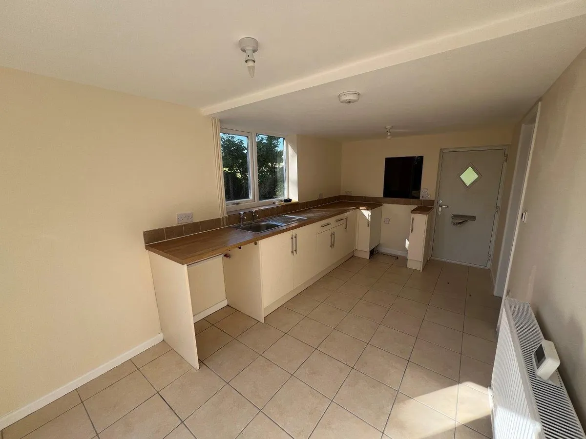 MANOR FARM COTTAGE, ELTON ON THE HILL