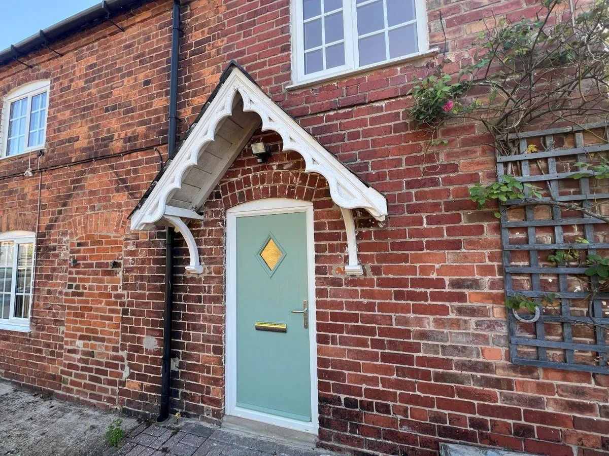 MANOR FARM COTTAGE, ELTON ON THE HILL