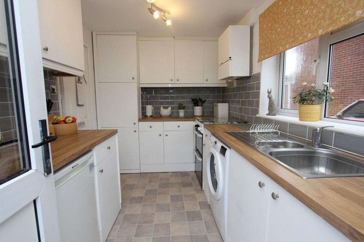 3 bedroom property for sale in Norseman Close, Rhoose, CF62 £269,950