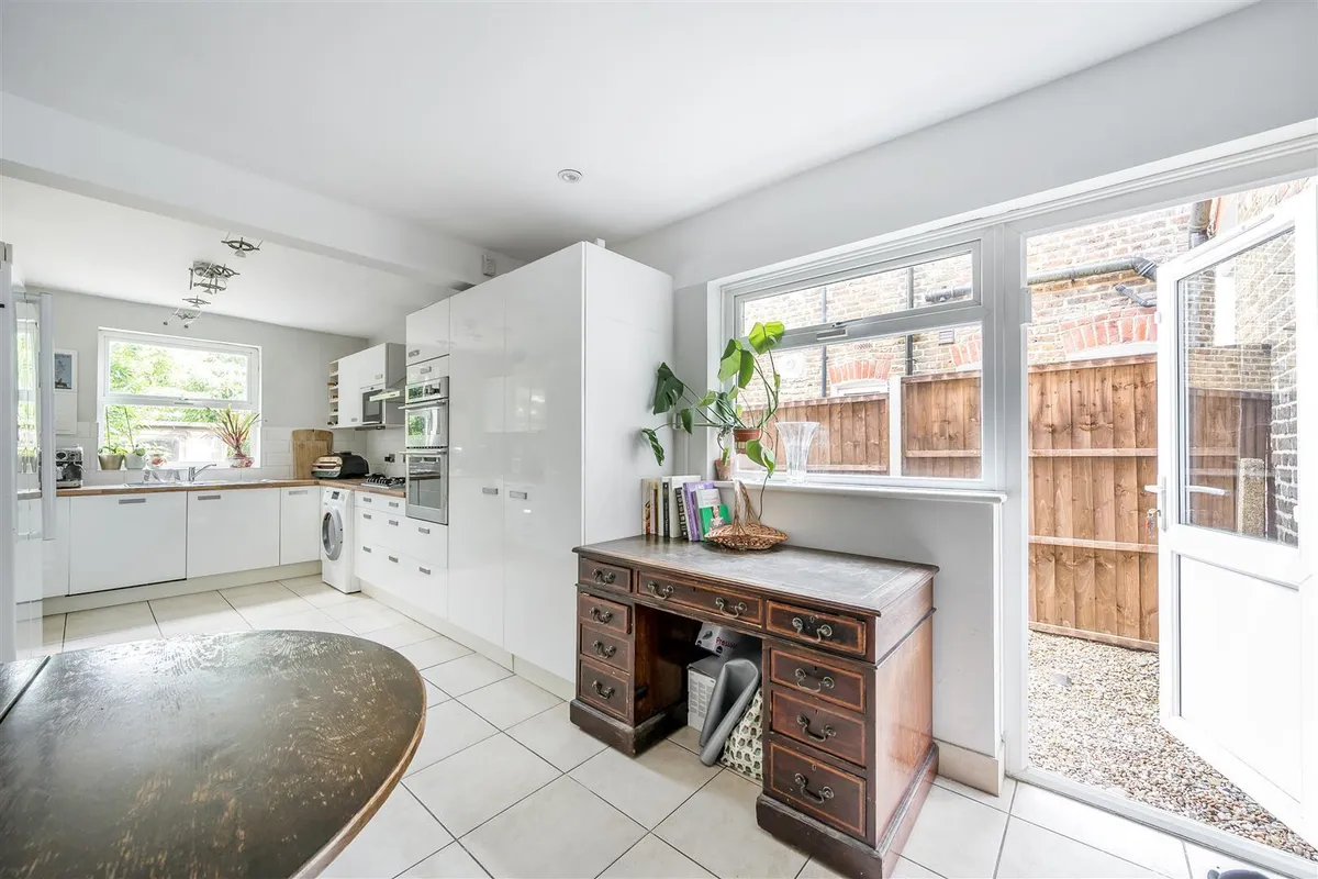 Lechmere Road, London, NW2