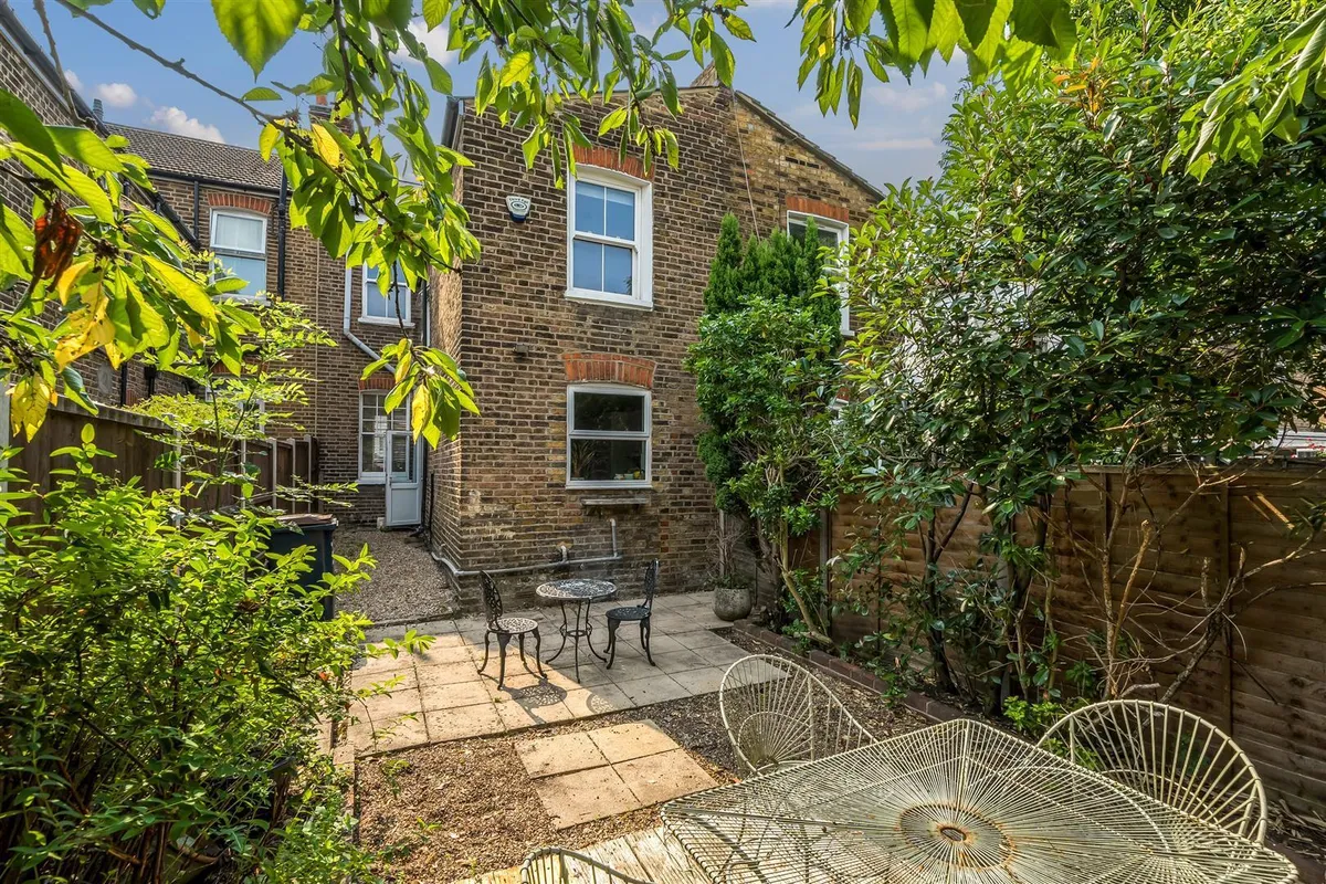 Lechmere Road, London, NW2