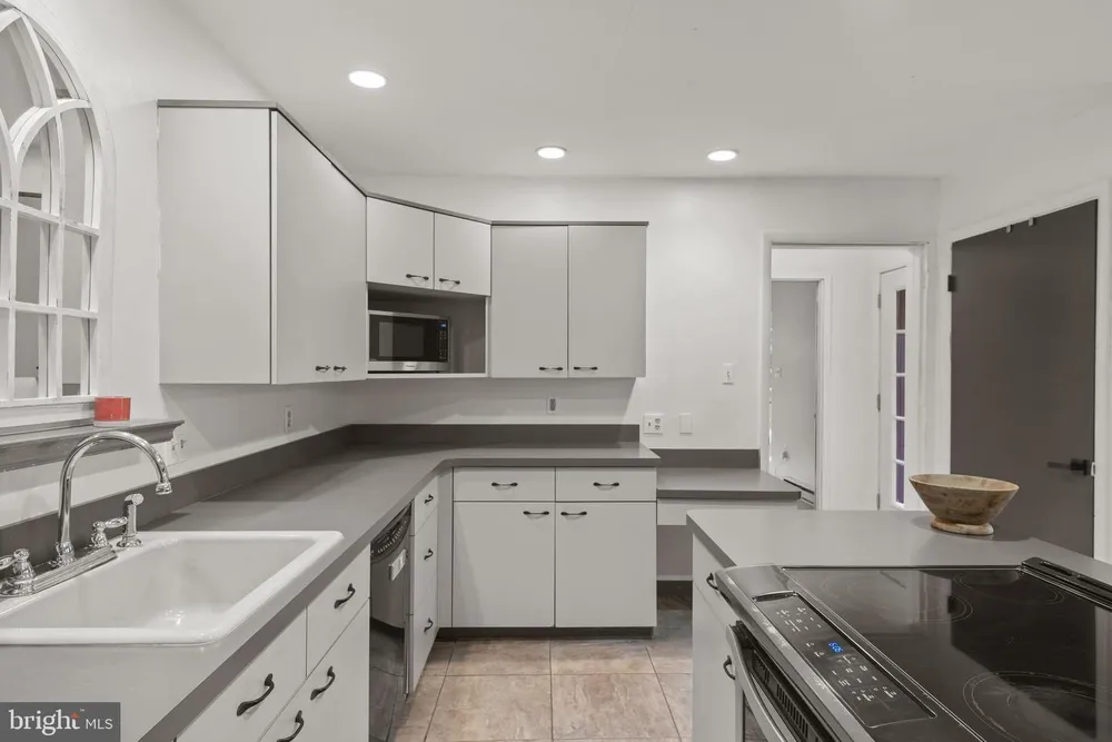 5840 Mountain Rd, Dover, PA 17315