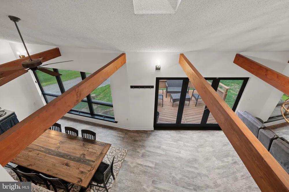 5840 Mountain Rd, Dover, PA 17315