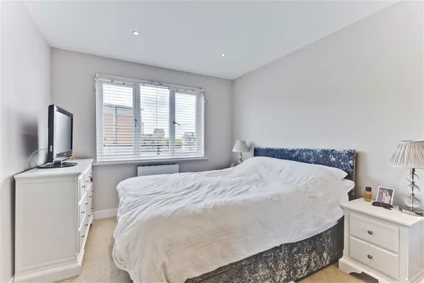 Church Street, Walton-On-Thames, KT12 photo 5