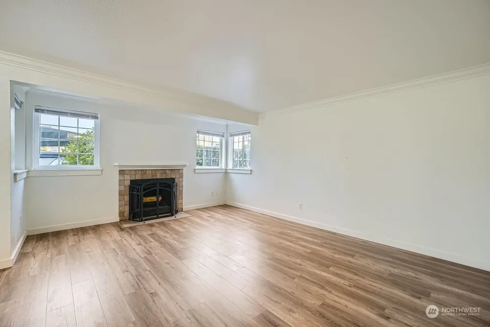 28712 18th Ave S, Federal Way, WA 98003