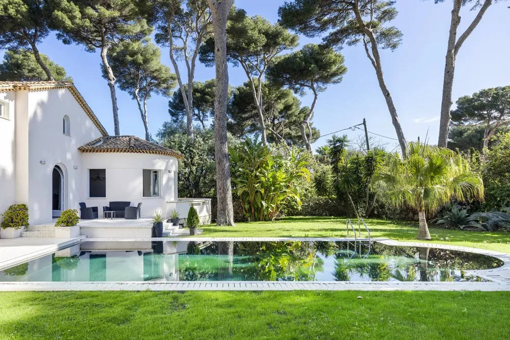 Antibes (Cap d'Antibes), 06160, France