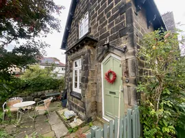 Alma Cottages, LEEDS photo
