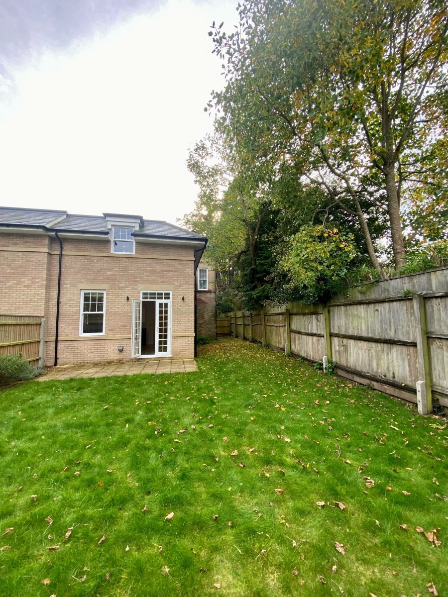 Dean Park Road, Dean Park Image 11