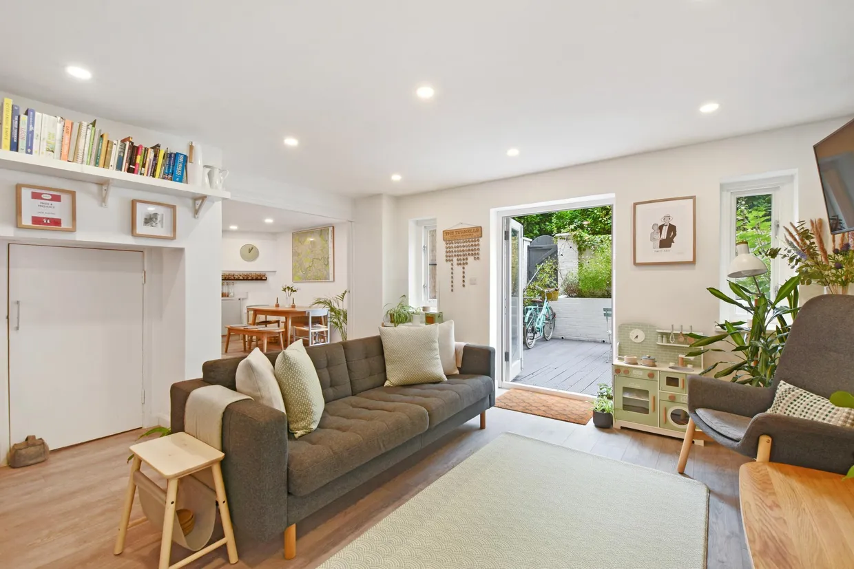 Fairhazel Gardens, London, NW6 photo 1