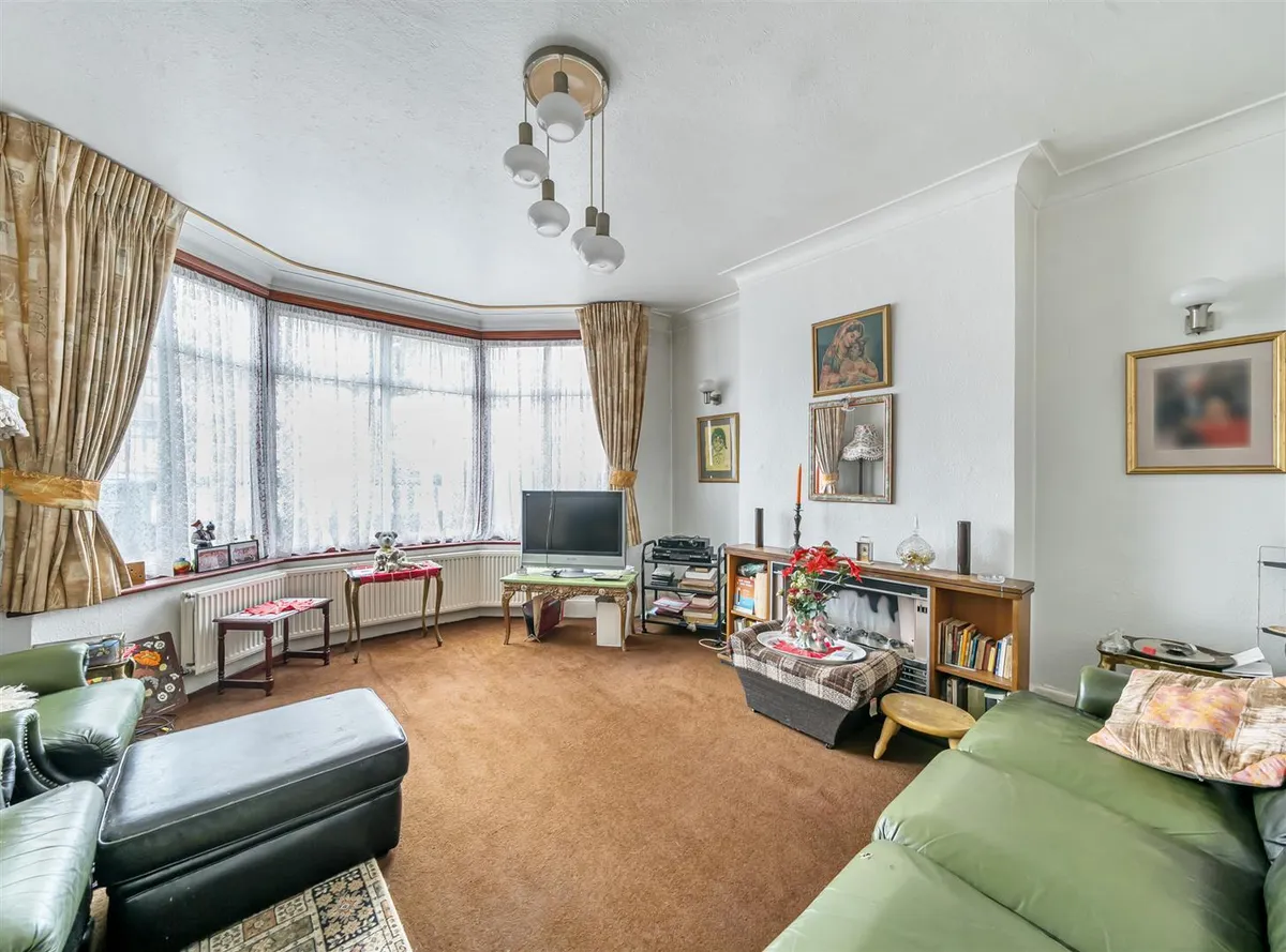 Peter Avenue, London, NW10