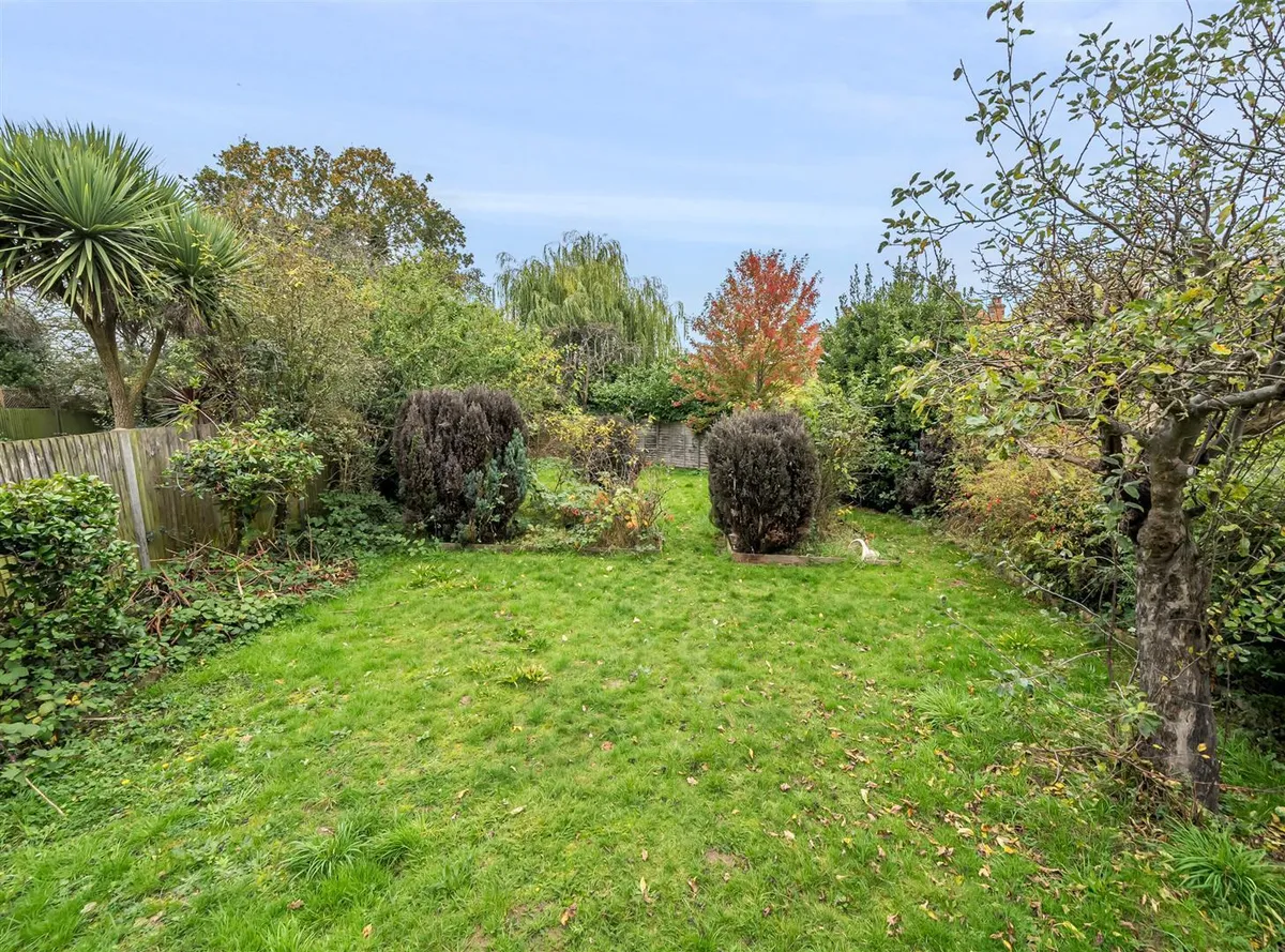 Peter Avenue, London, NW10