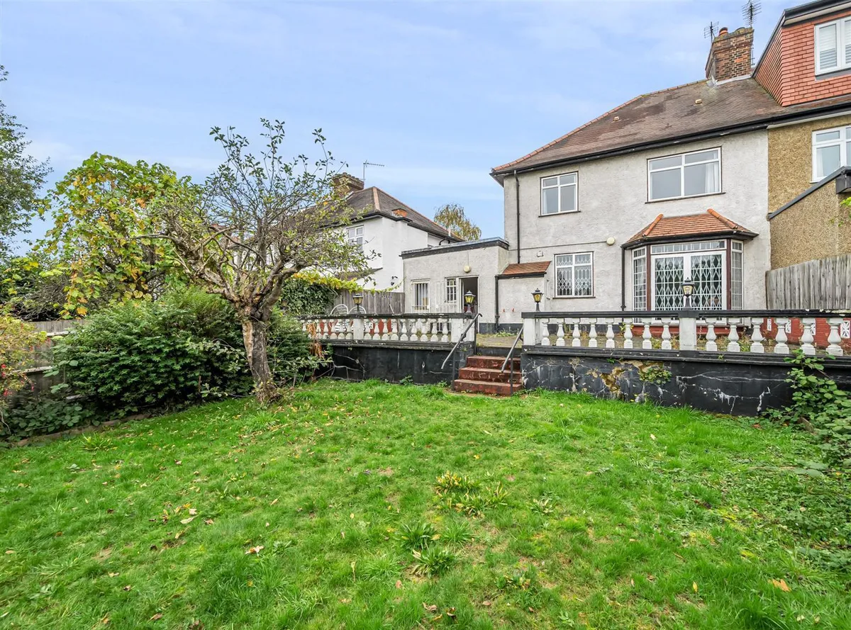 Peter Avenue, London, NW10