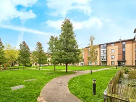 Commonwealth Drive, Crawley photo