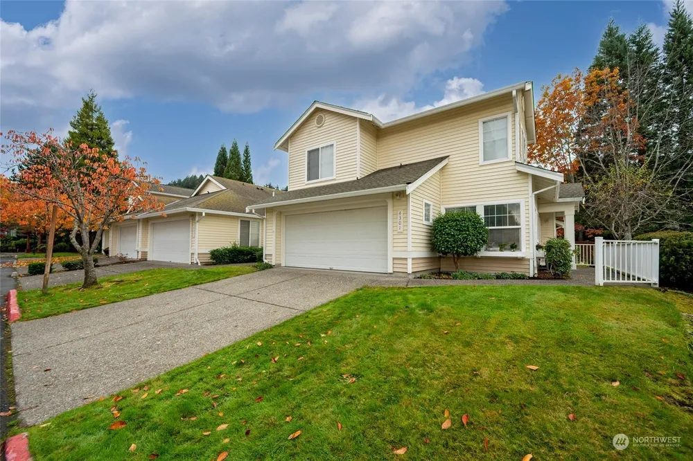 4301 S 220th Pl, Kent, WA 98032