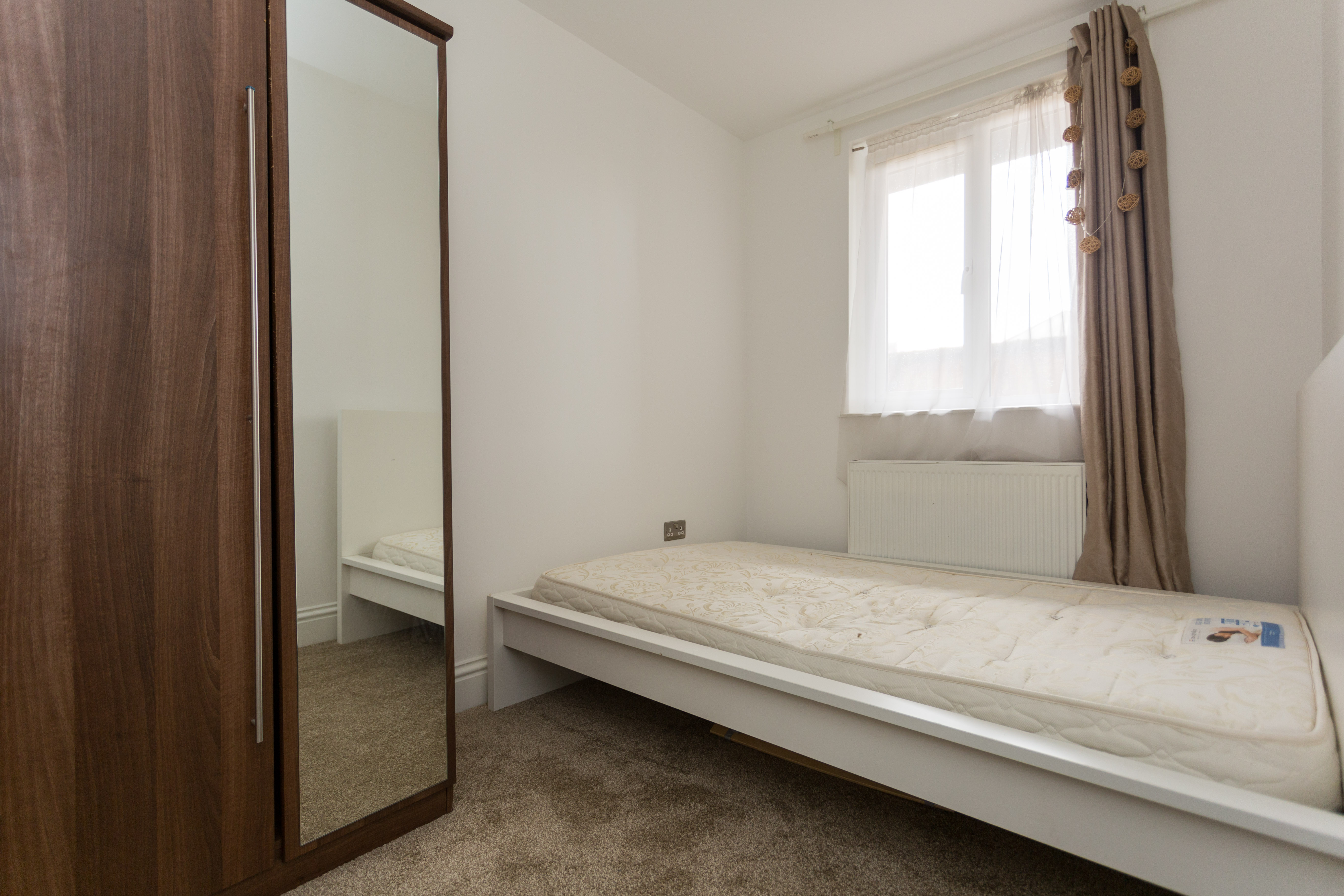 Bush Road, London, Greater London, SE8 Image 8