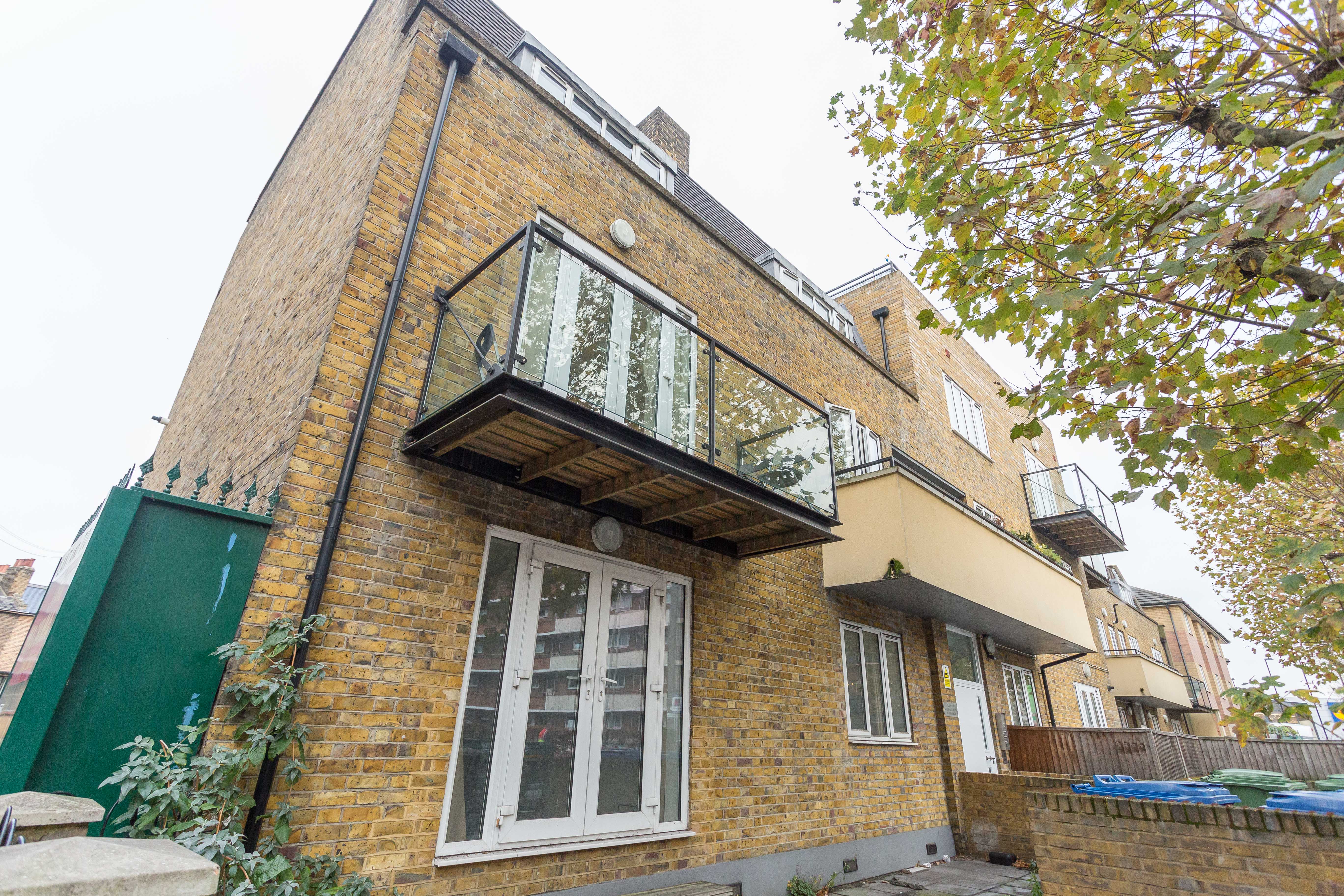 Bush Road, London, Greater London, SE8 Image 12