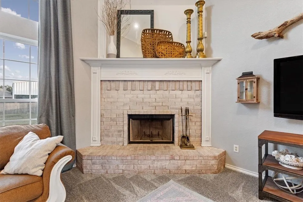 1212 Thistle Park Dr, Robinson, TX 76706