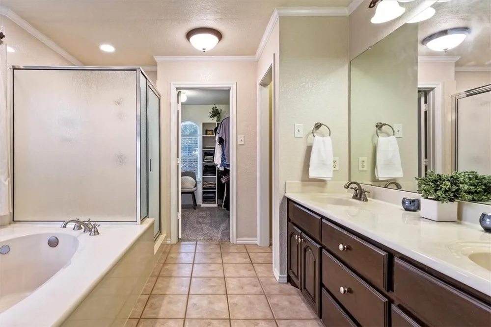 1212 Thistle Park Dr, Robinson, TX 76706