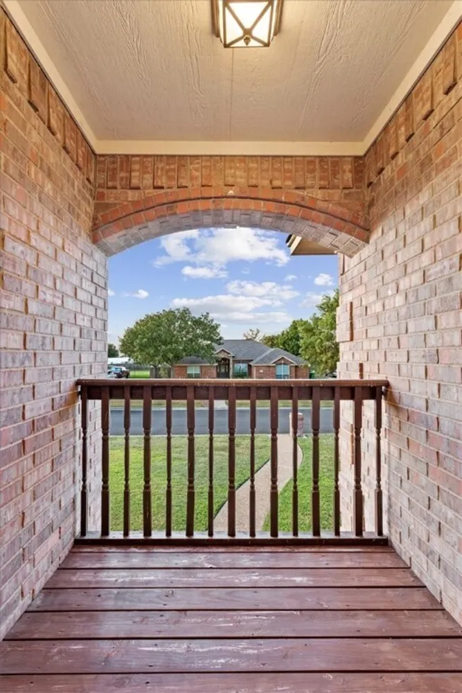 1212 Thistle Park Dr, Robinson, TX 76706