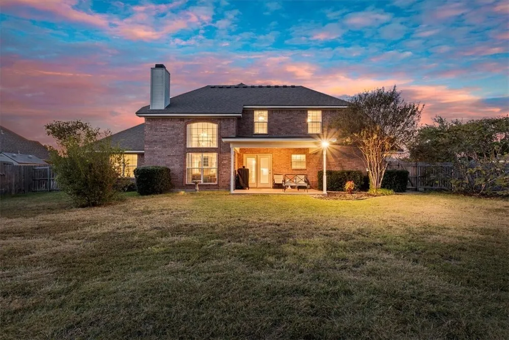 1212 Thistle Park Dr, Robinson, TX 76706