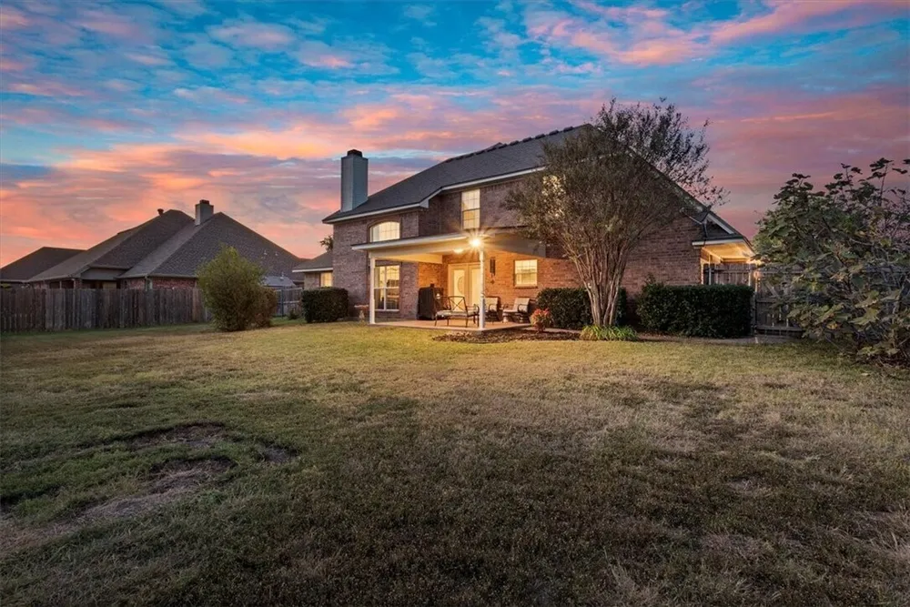 1212 Thistle Park Dr, Robinson, TX 76706