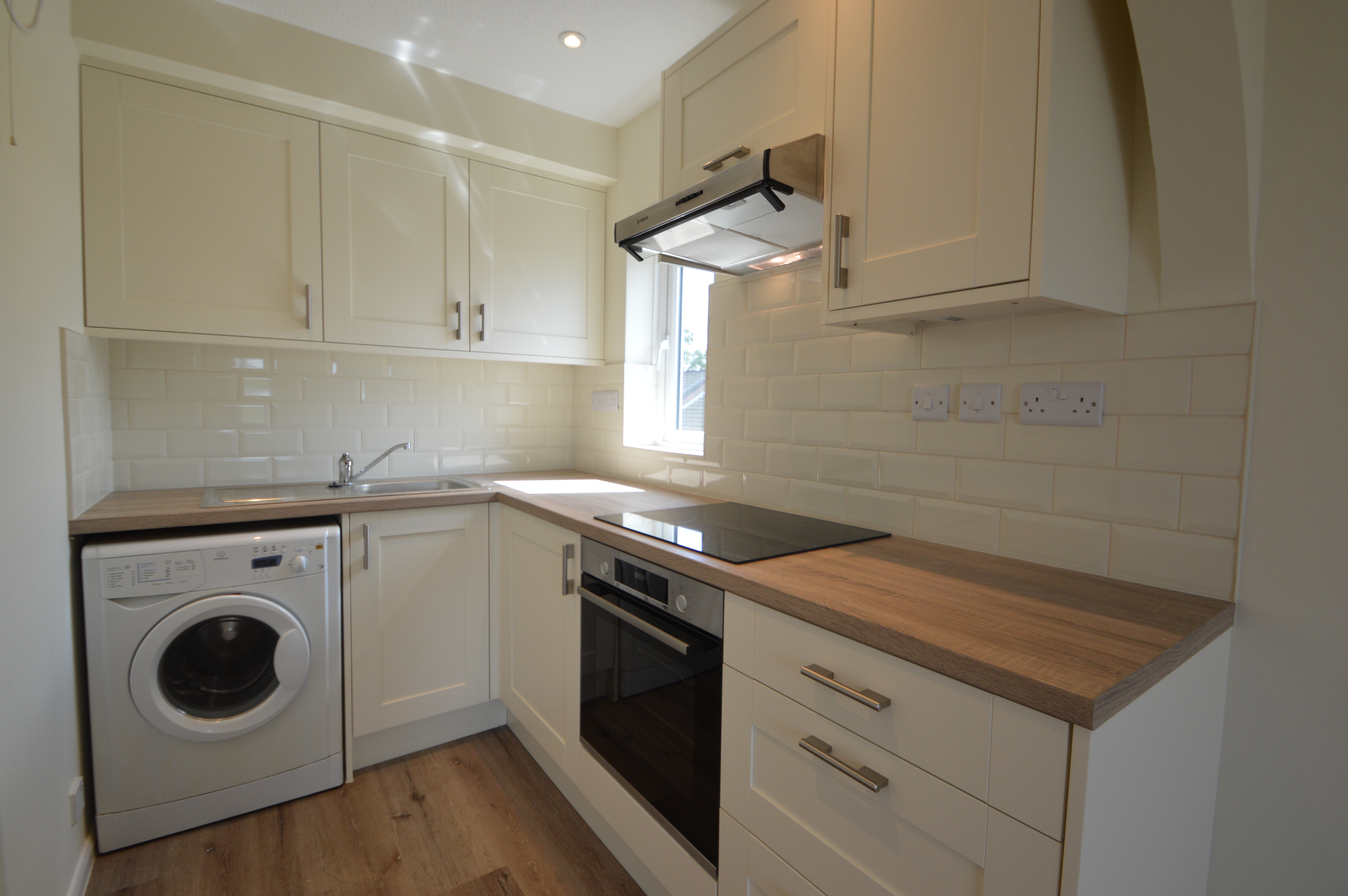 Saxon Close, Surbiton Image 2