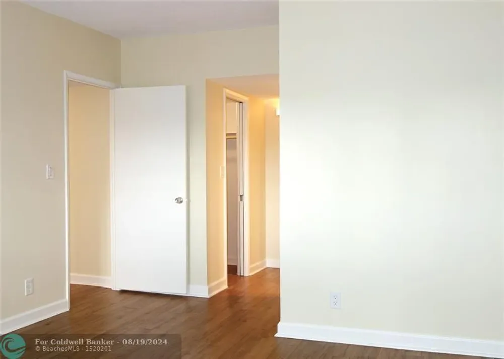 3050 N Palm Aire Dr, Pompano Beach, FL 33069