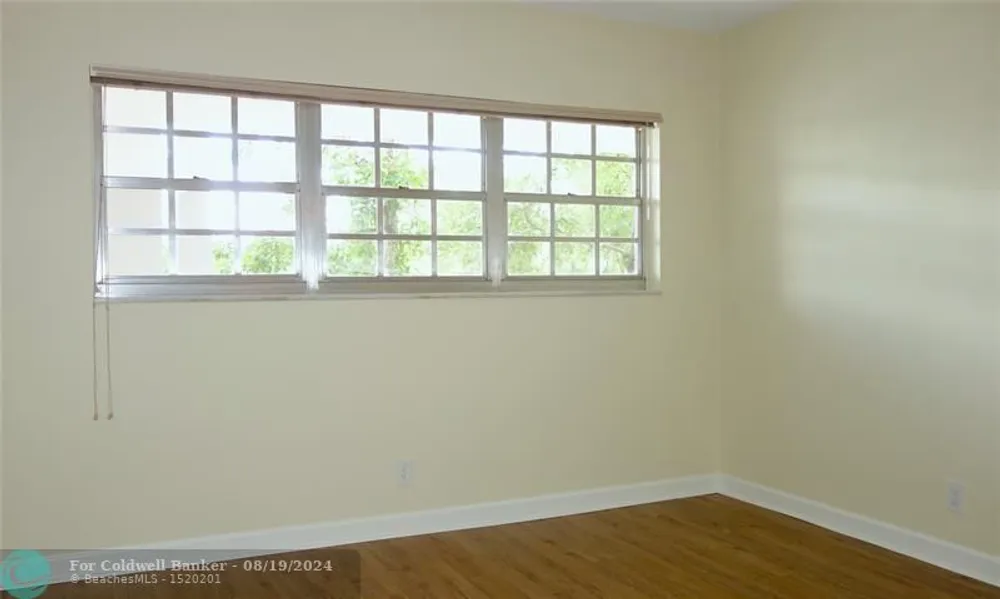 3050 N Palm Aire Dr, Pompano Beach, FL 33069