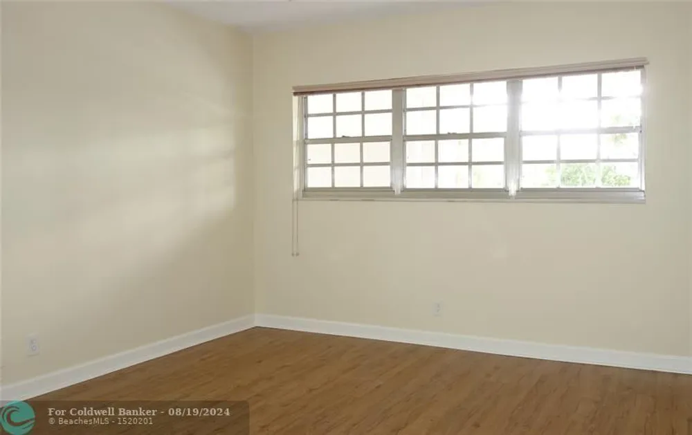 3050 N Palm Aire Dr, Pompano Beach, FL 33069