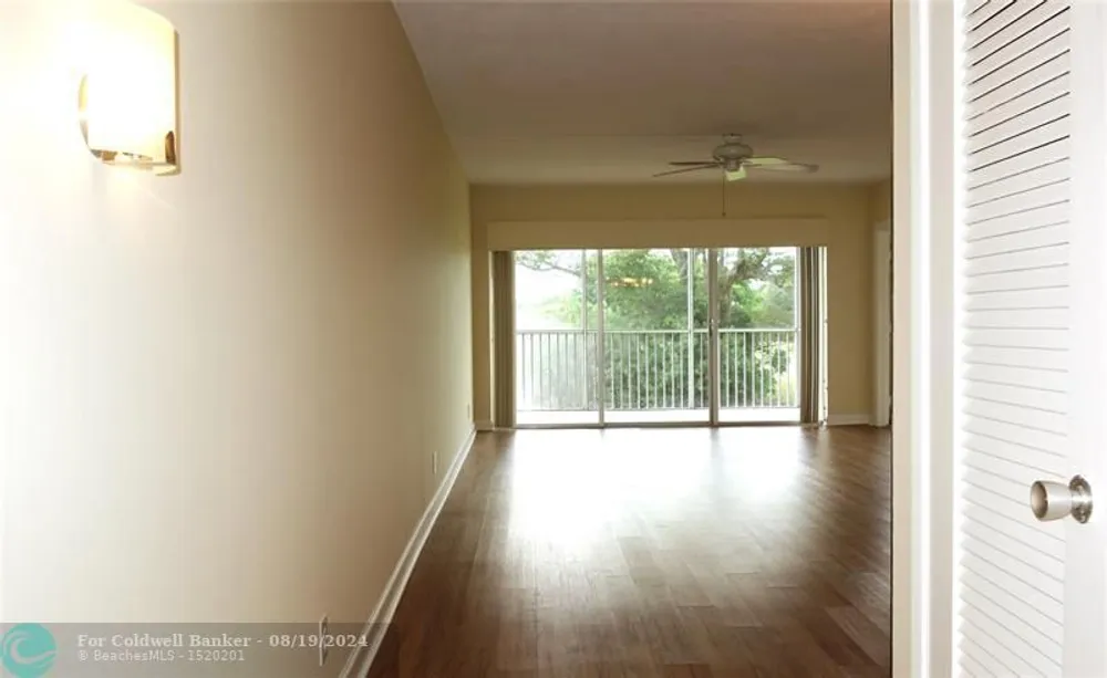 3050 N Palm Aire Dr, Pompano Beach, FL 33069
