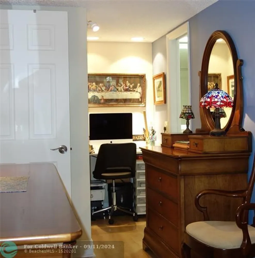545 Oaks Ln, Pompano Beach, FL 33069