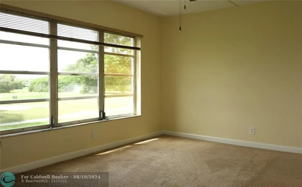 3050 N Palm Aire Dr, Pompano Beach, FL 33069