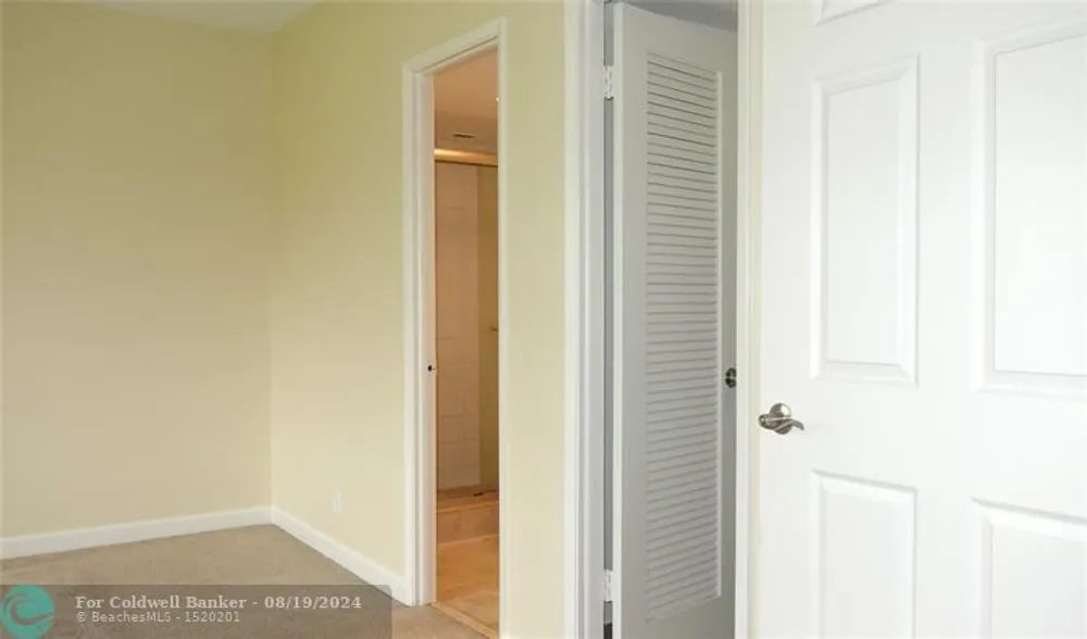 3050 N Palm Aire Dr, Pompano Beach, FL 33069