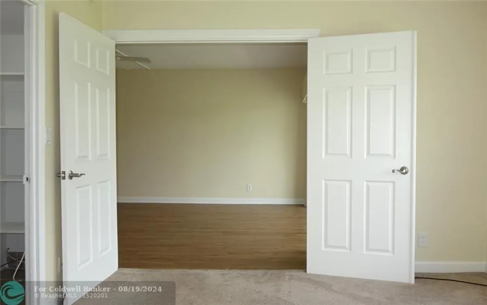 3050 N Palm Aire Dr, Pompano Beach, FL 33069