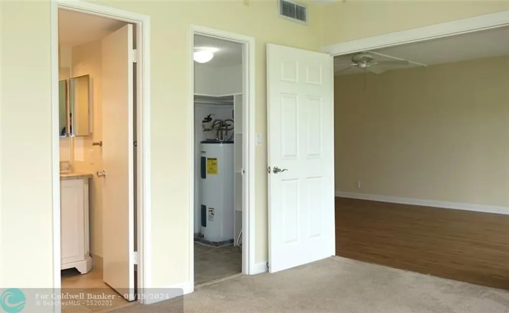 3050 N Palm Aire Dr, Pompano Beach, FL 33069