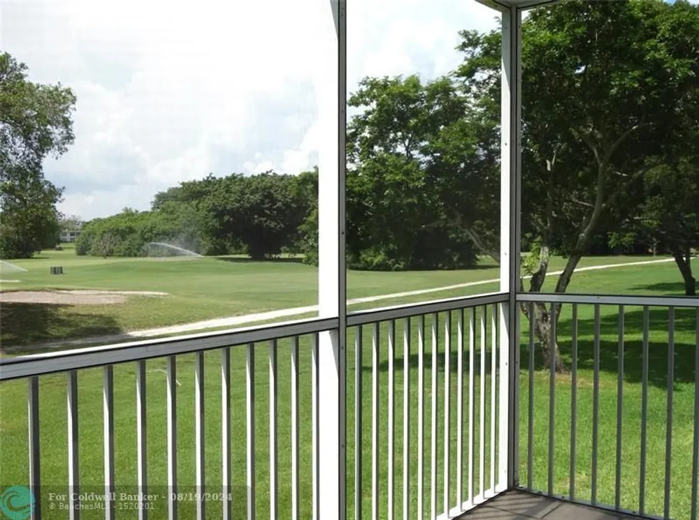 3050 N Palm Aire Dr, Pompano Beach, FL 33069
