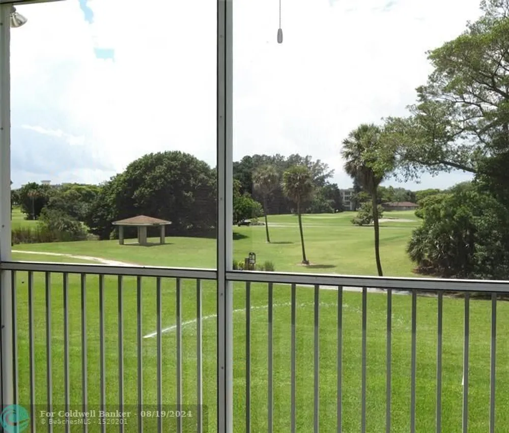 3050 N Palm Aire Dr, Pompano Beach, FL 33069