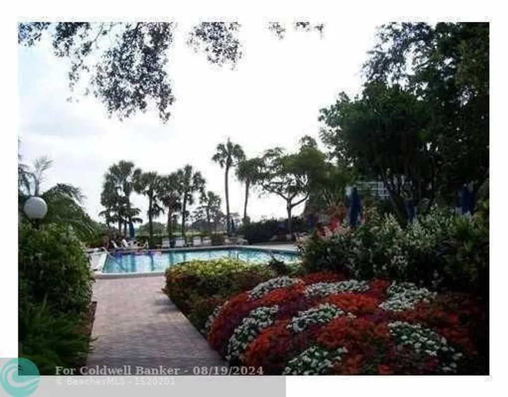 3050 N Palm Aire Dr, Pompano Beach, FL 33069