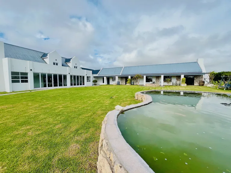 South Africa, Western Cape, Long Acres Country Estate, Ascot Circle, 12