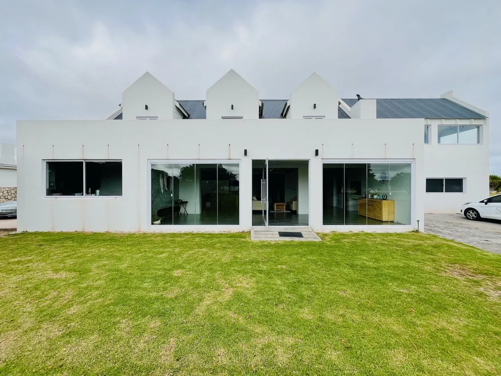 South Africa, Western Cape, Long Acres Country Estate, Ascot Circle, 12