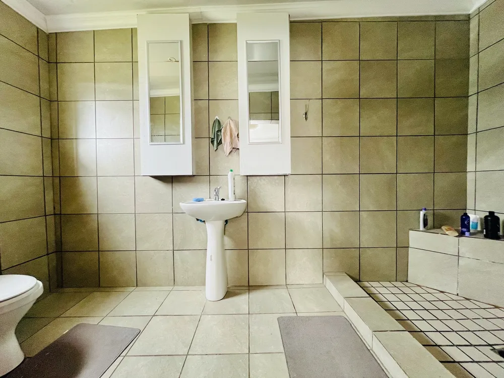 South Africa, Western Cape, Long Acres Country Estate, Ascot Circle, 12