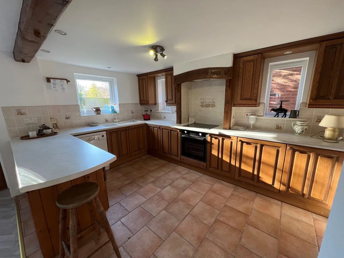 ROSE COTTAGE, THE PADDOCKS, WALTHAM ON THE WOLDS