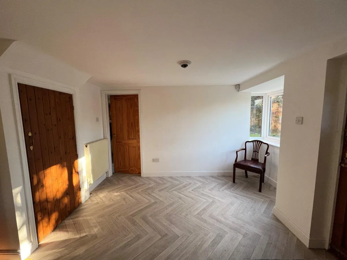 ROSE COTTAGE, THE PADDOCKS, WALTHAM ON THE WOLDS