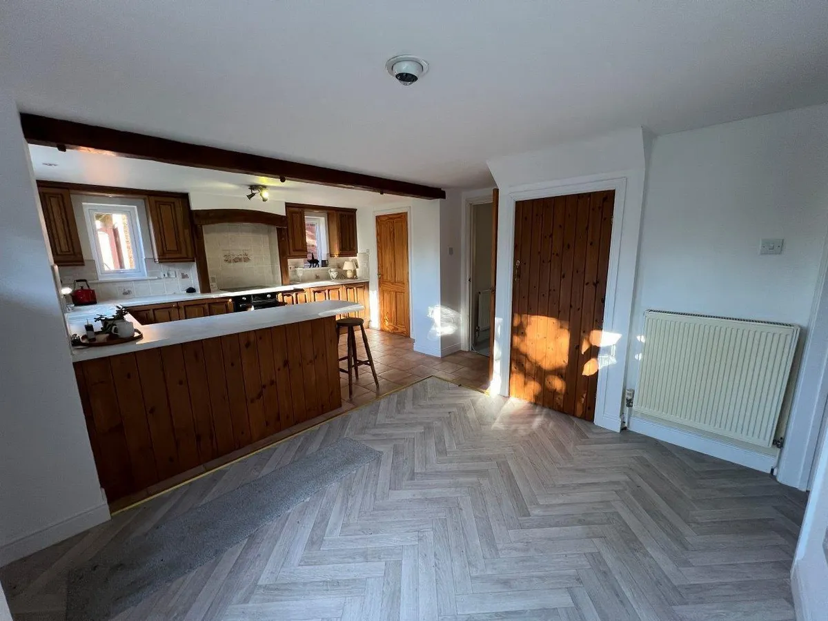 ROSE COTTAGE, THE PADDOCKS, WALTHAM ON THE WOLDS
