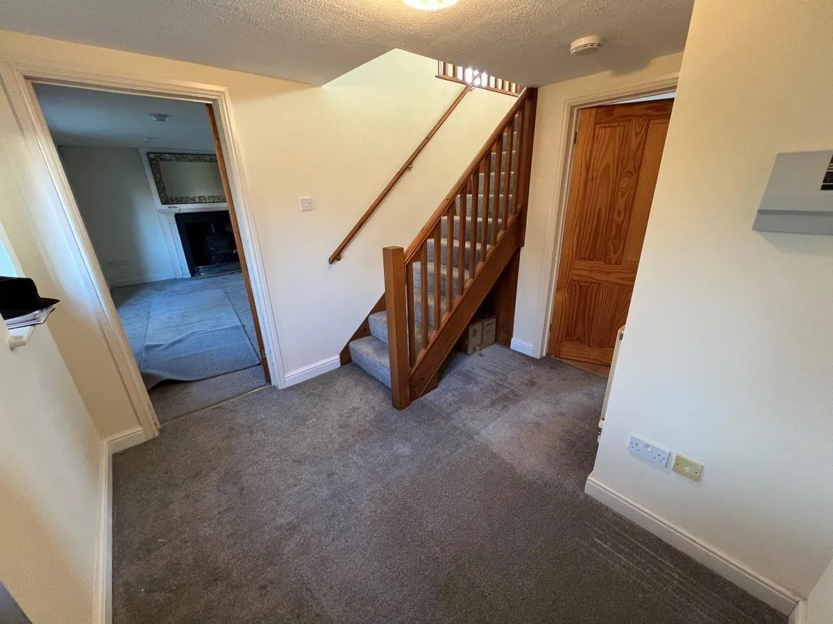 ROSE COTTAGE, THE PADDOCKS, WALTHAM ON THE WOLDS