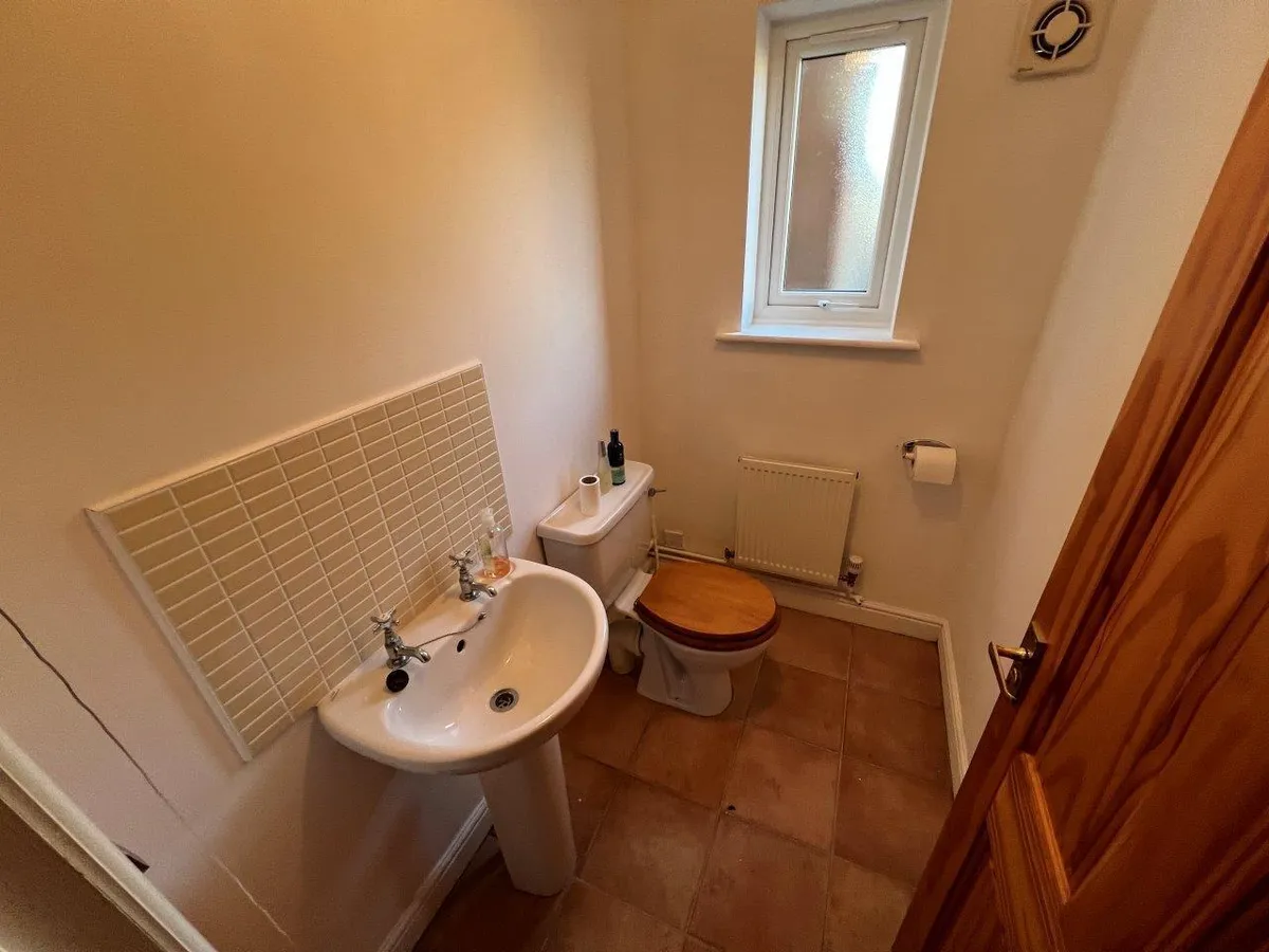 ROSE COTTAGE, THE PADDOCKS, WALTHAM ON THE WOLDS