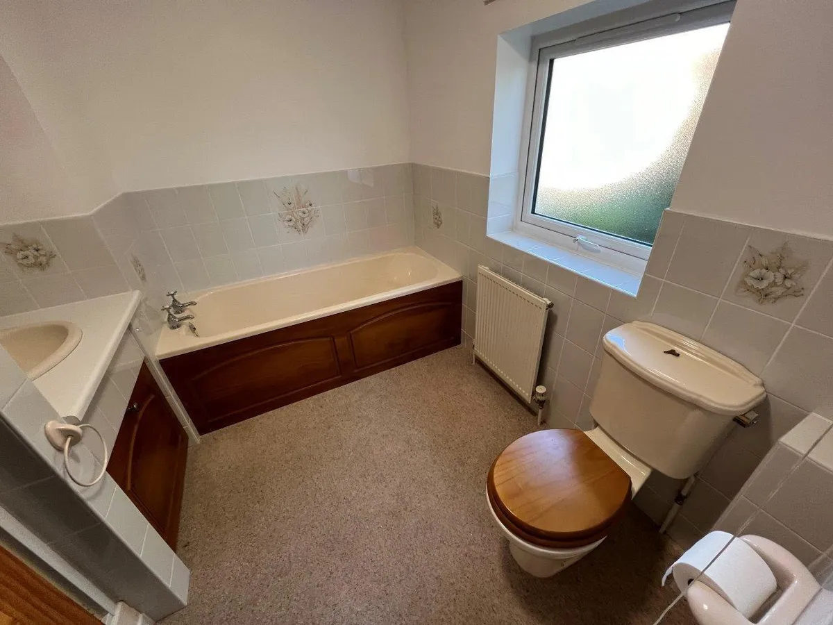 ROSE COTTAGE, THE PADDOCKS, WALTHAM ON THE WOLDS