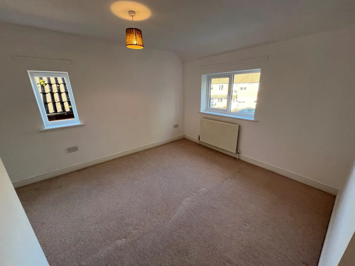 ROSE COTTAGE, THE PADDOCKS, WALTHAM ON THE WOLDS