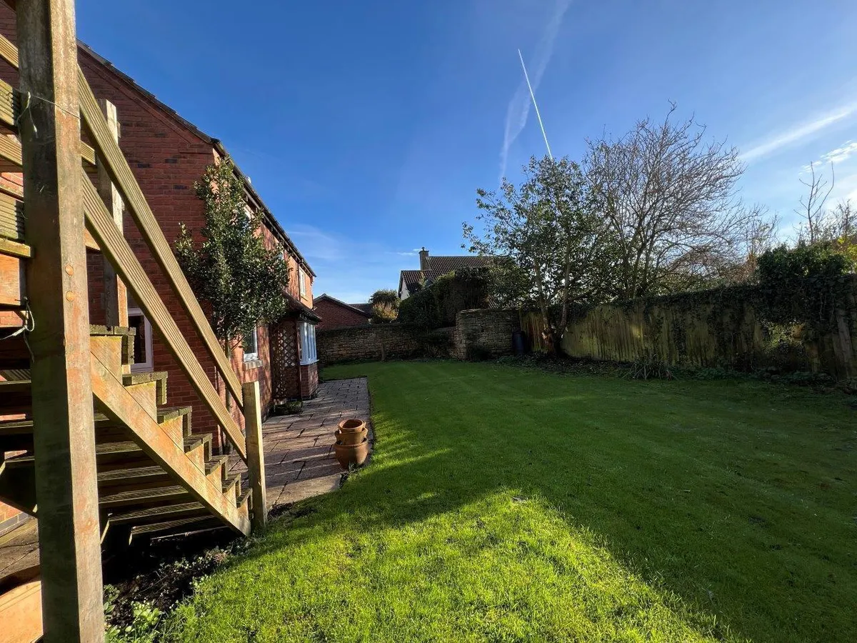 ROSE COTTAGE, THE PADDOCKS, WALTHAM ON THE WOLDS
