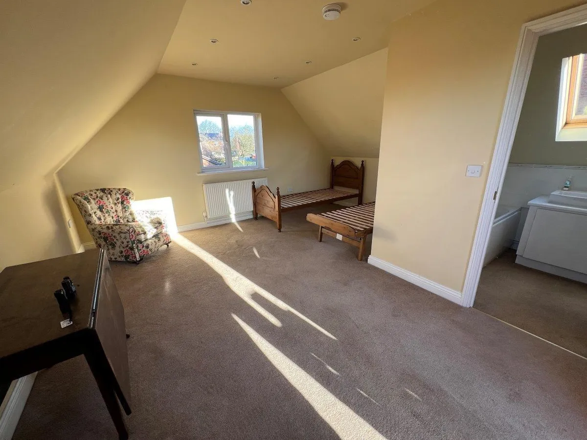ROSE COTTAGE, THE PADDOCKS, WALTHAM ON THE WOLDS